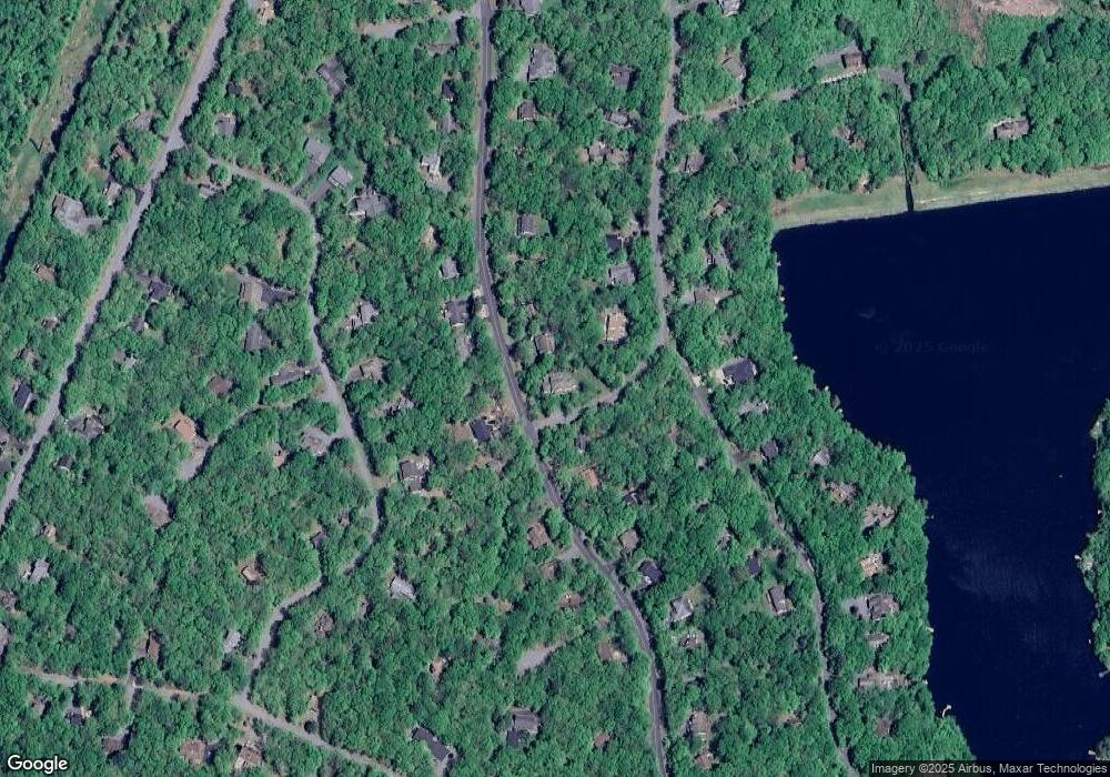 129 Rodeo Dr, Hawley, PA 18428 - photo 1