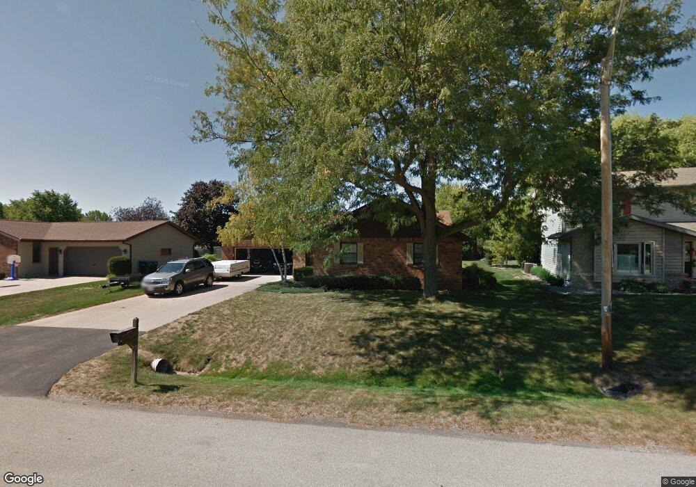 3227 N Blueridge Dr, Appleton, WI 54914 - photo 1