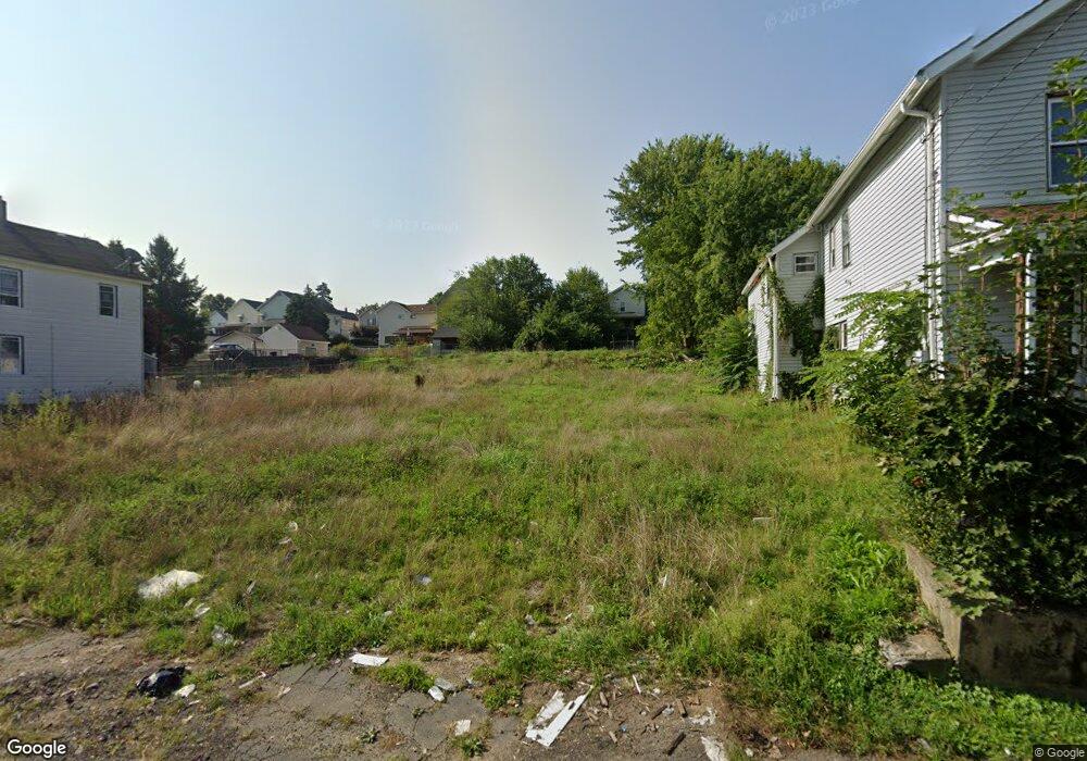 813 Hampton St, Scranton, PA 18504 - photo 1