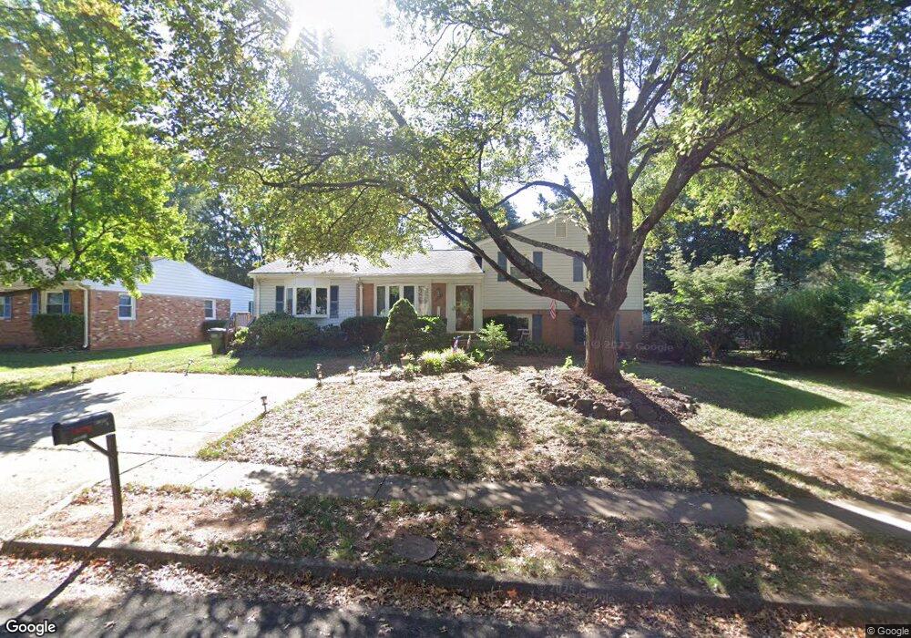 13517 Pennsboro Dr, Chantilly, VA 20151 - photo 1