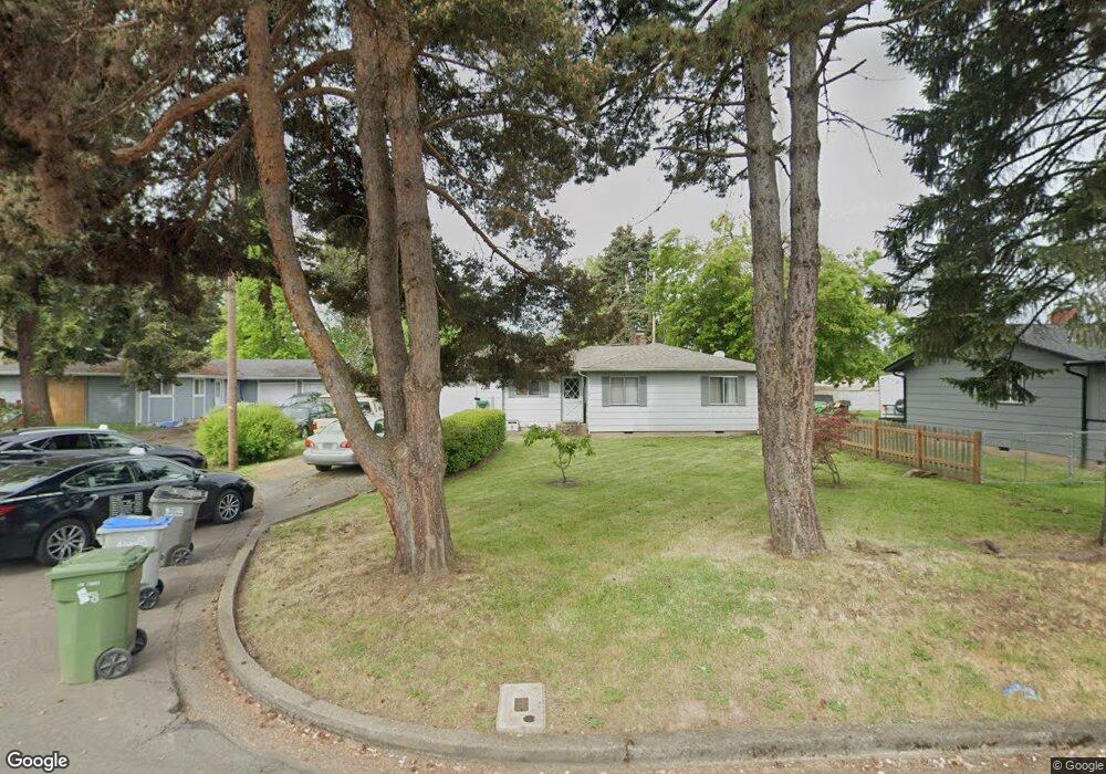 1026 Cinnamon Ave, Eugene, OR 97404 - photo 1