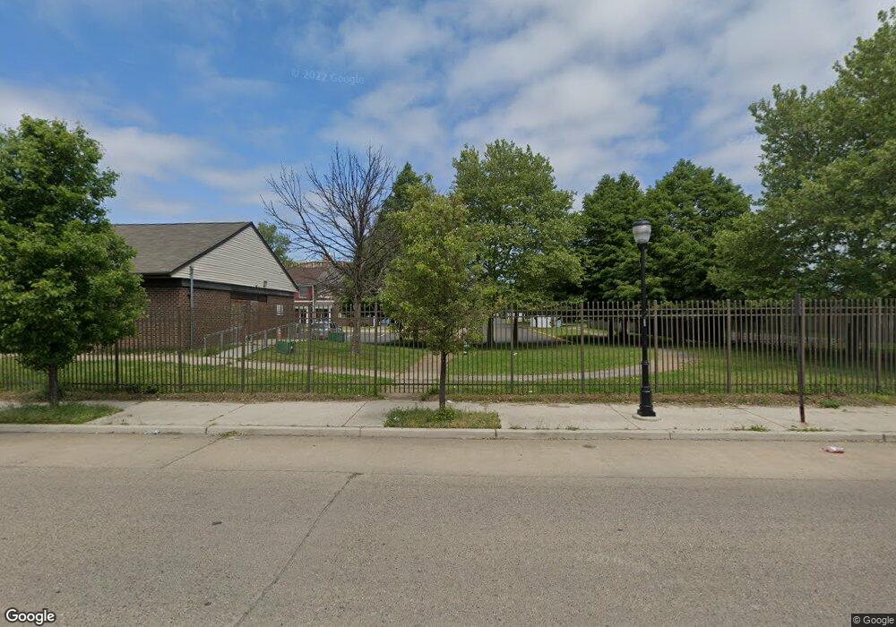 105 Berkley Ct, Camden, NJ 08103 - photo 1