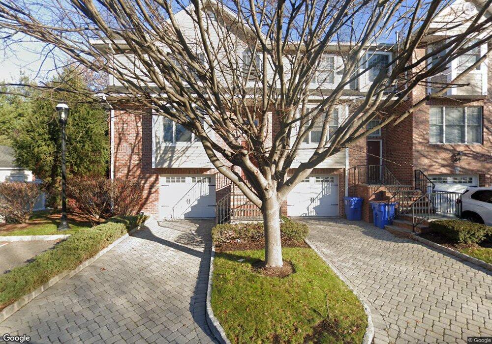 5 Cobblestone Way, Tenafly, NJ 07670 - photo 1