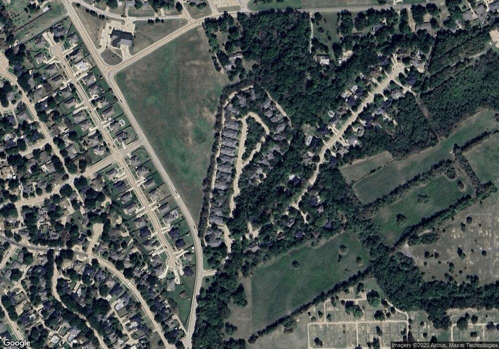 915 Oak Creek Ct, Ennis, TX 75119 - photo 1