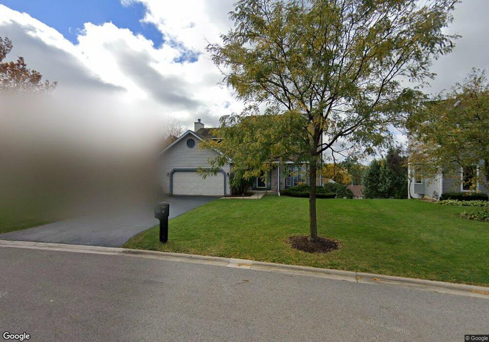 932 Brandt Dr, Lake In the Hills, IL 60156 - photo 1