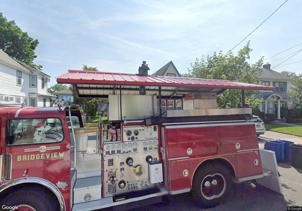 23 Maple Ave, Floral Park, NY 11001 - photo 1