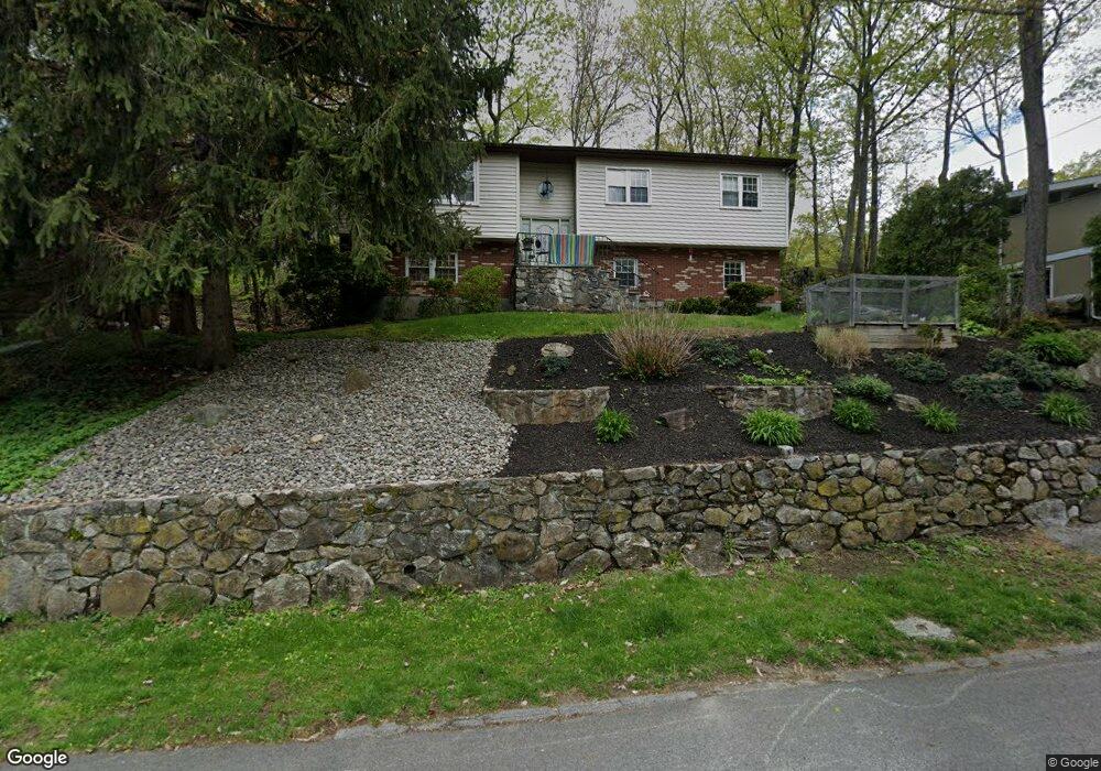 345 Lake Shore Dr, Pleasantville, NY 10570 - photo 1