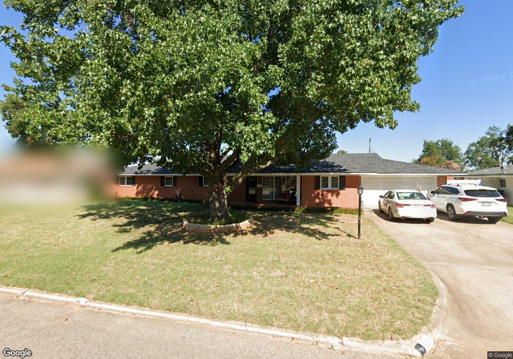 1811 N Minnesota Ave, Shawnee, OK 74804 - photo 1