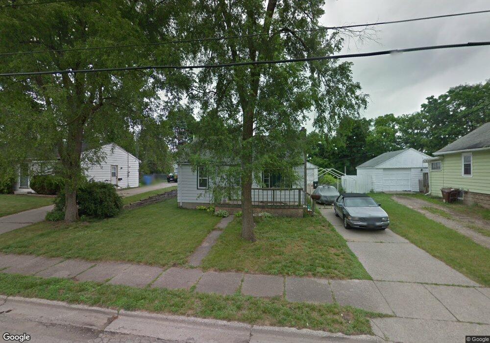 1021 Lathrop St, Lansing, MI 48912 - photo 1