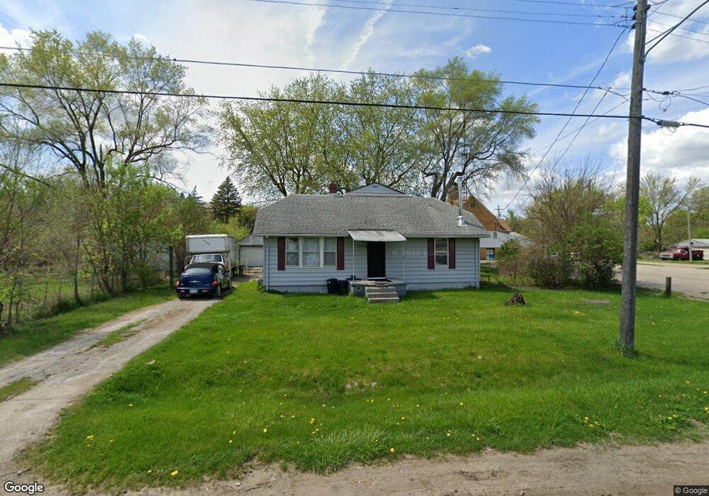 2140 Algonac Dr, Flint, MI 48532 - photo 1