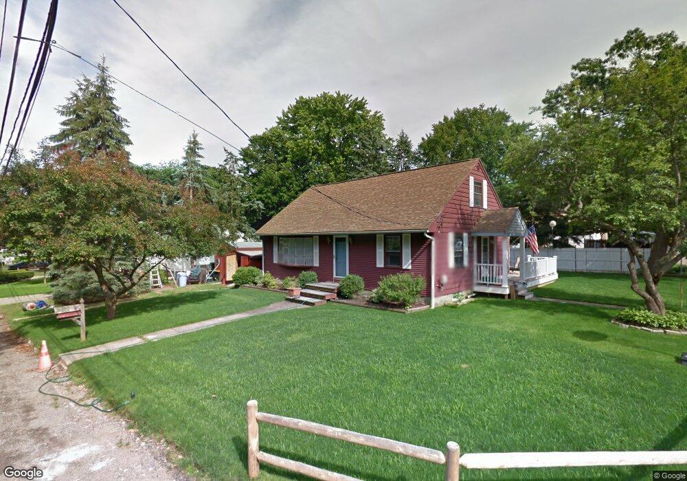 14 2nd St, Smithfield, RI 02917 - photo 1