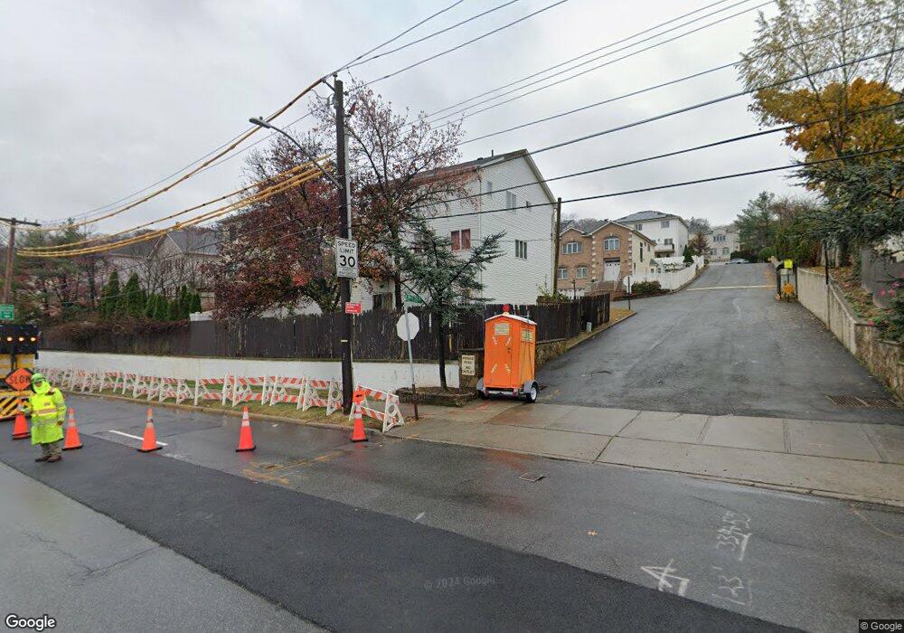 15-60 Nicole Loop, Staten Island, NY 10301 - photo 1