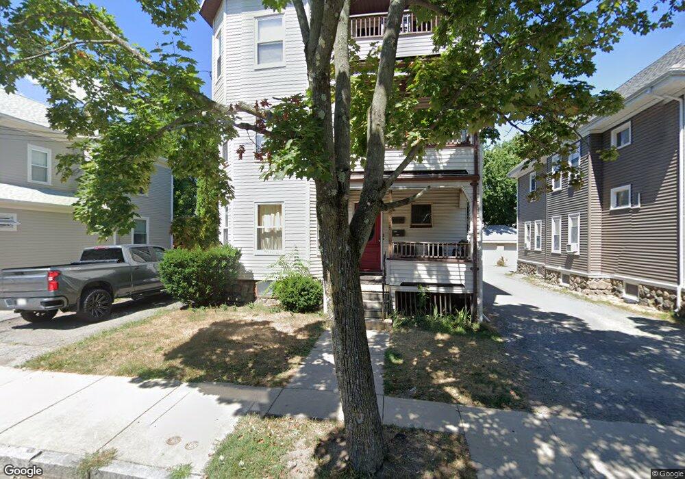 186 Robbins St unit 3, Waltham, MA 02453 - photo 1