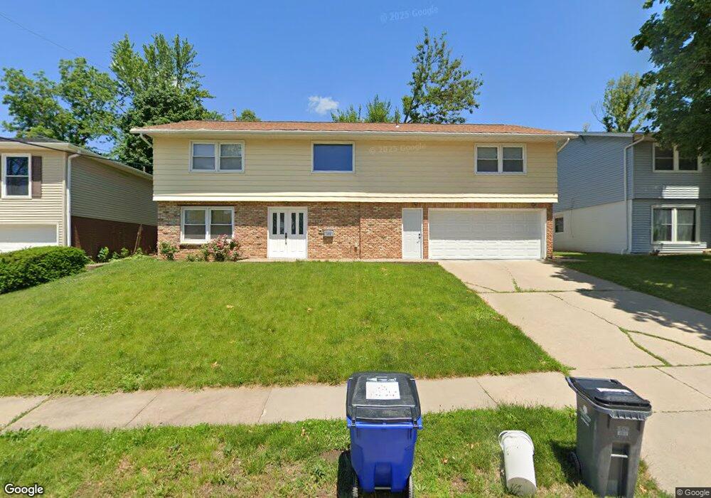 2618 Sue Ln NW, Cedar Rapids, IA 52405 - photo 1