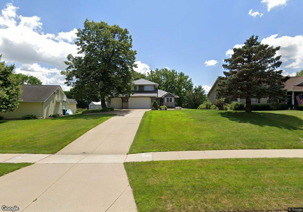 1110 19th St NW, Cedar Rapids, IA 52405 - photo 1