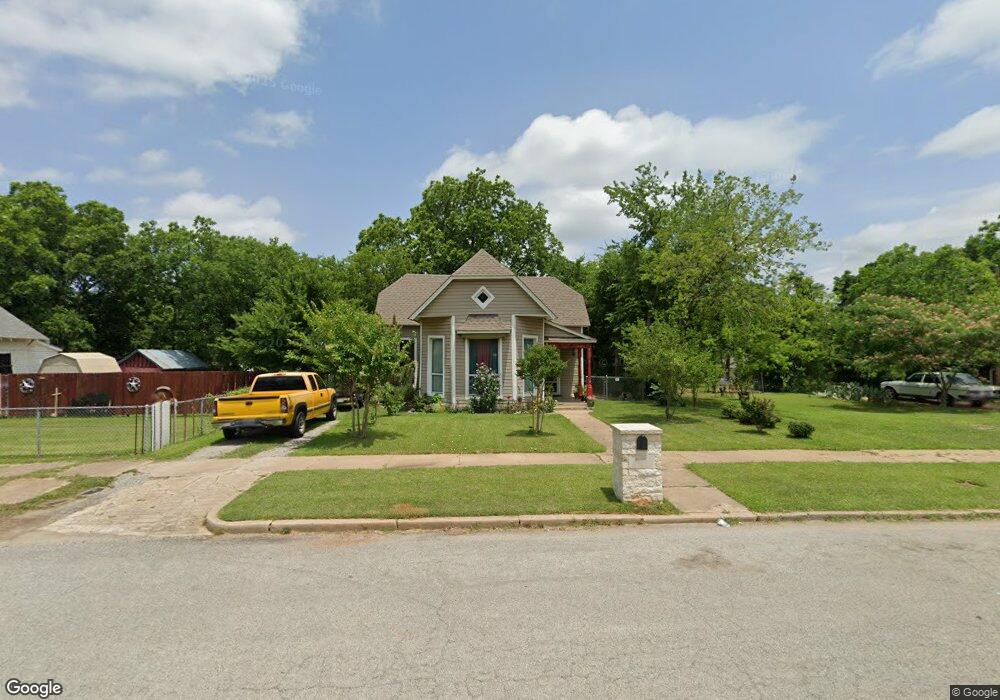 405 W Munson St, Denison, TX 75020 - photo 1