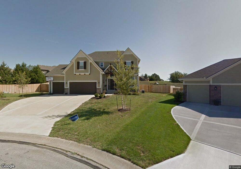 4907 Theden St, Shawnee, KS 66218 - photo 1