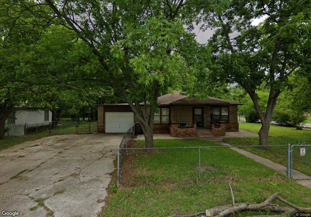 901 F St SW, Ardmore, OK 73401 - photo 1