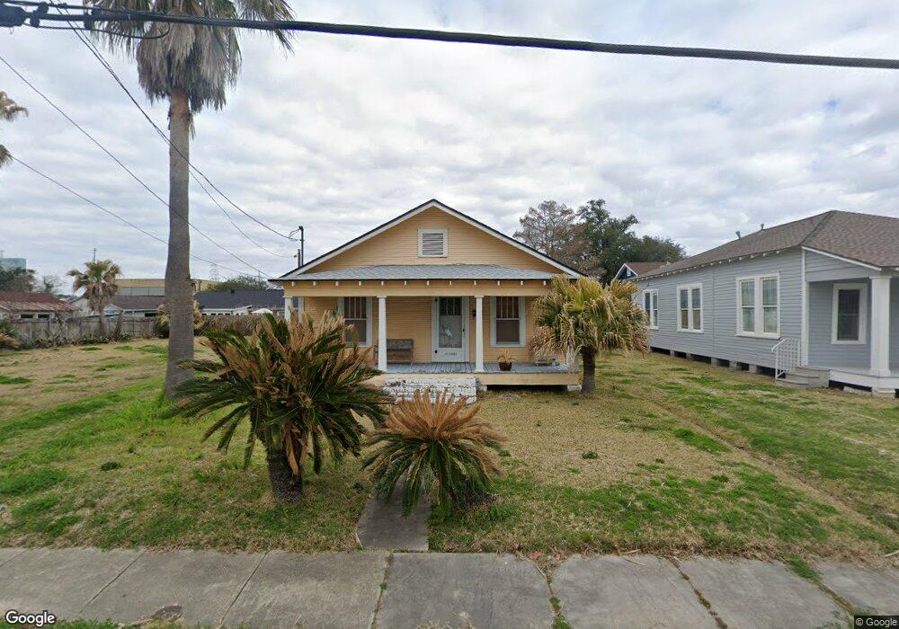 643 Iris St, Lake Charles, LA 70601 - photo 1