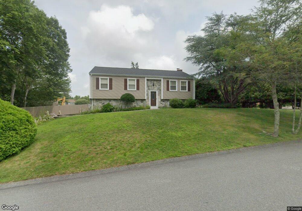 1 Meadowood Dr, South Dartmouth, MA 02748 - photo 1