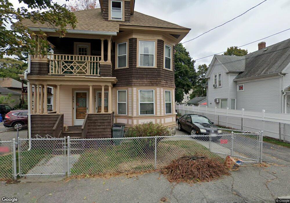 203 Phillips St unit 205, Methuen, MA 01844 - photo 1