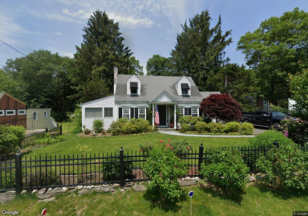 114 Sexton Ave, Westwood, MA 02090 - photo 1