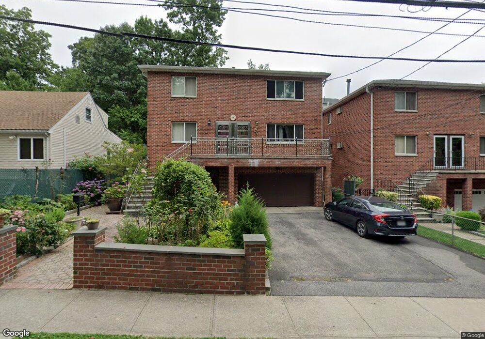 1066 Mile Square Rd, Yonkers, NY 10704 - photo 1