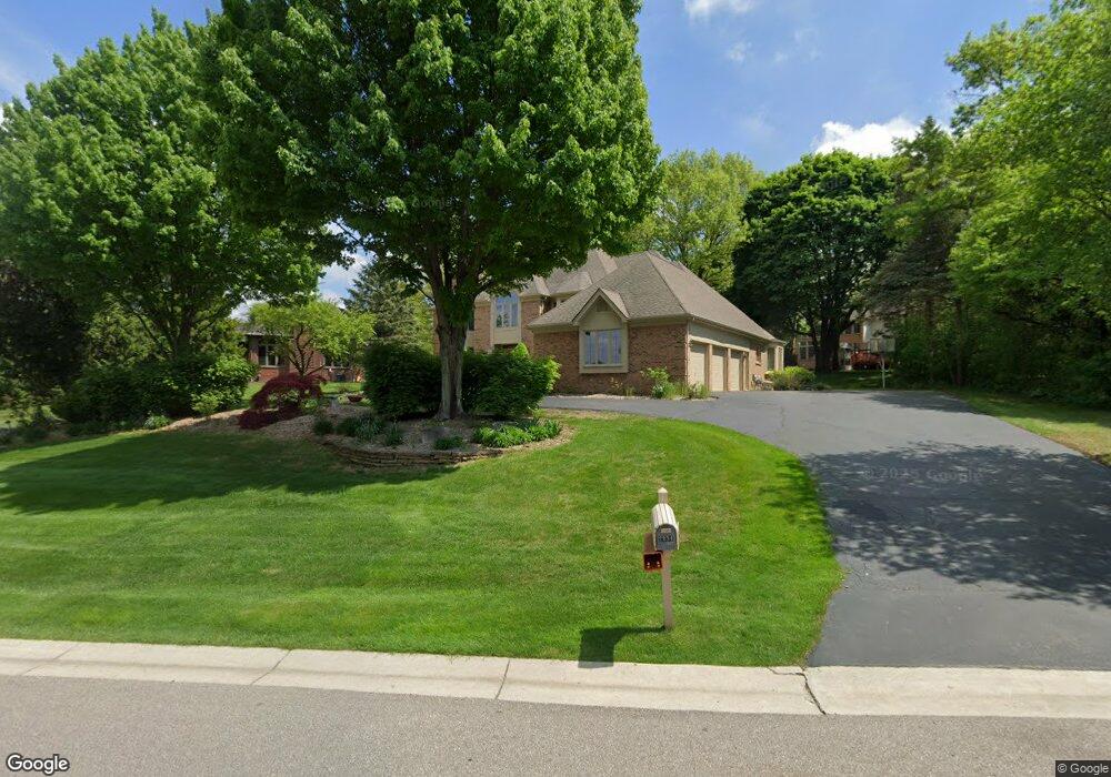 2934 Meadowood Ln, Bloomfield Hills, MI 48302 - photo 1