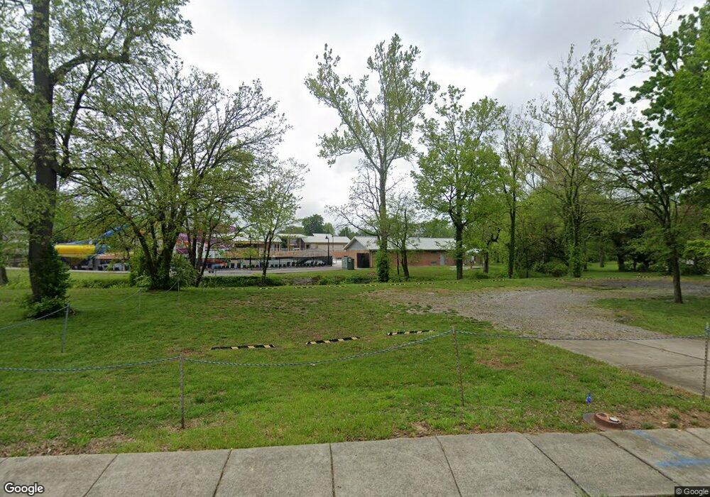 220 W Daisy Ln, New Albany, IN 47150 - photo 1