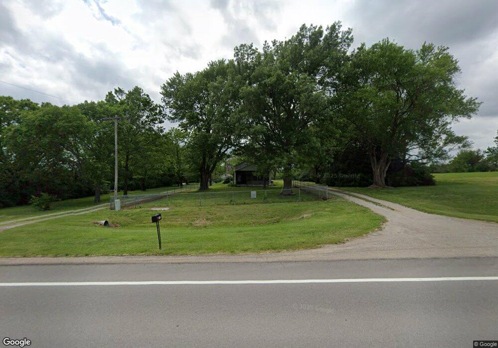 1635 SW Auburn Rd, Topeka, KS 66615 - photo 1