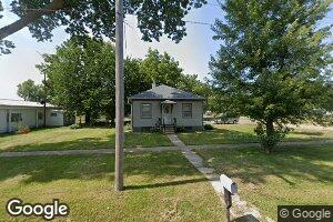 745 N Locust St, Red Cloud, NE 68970