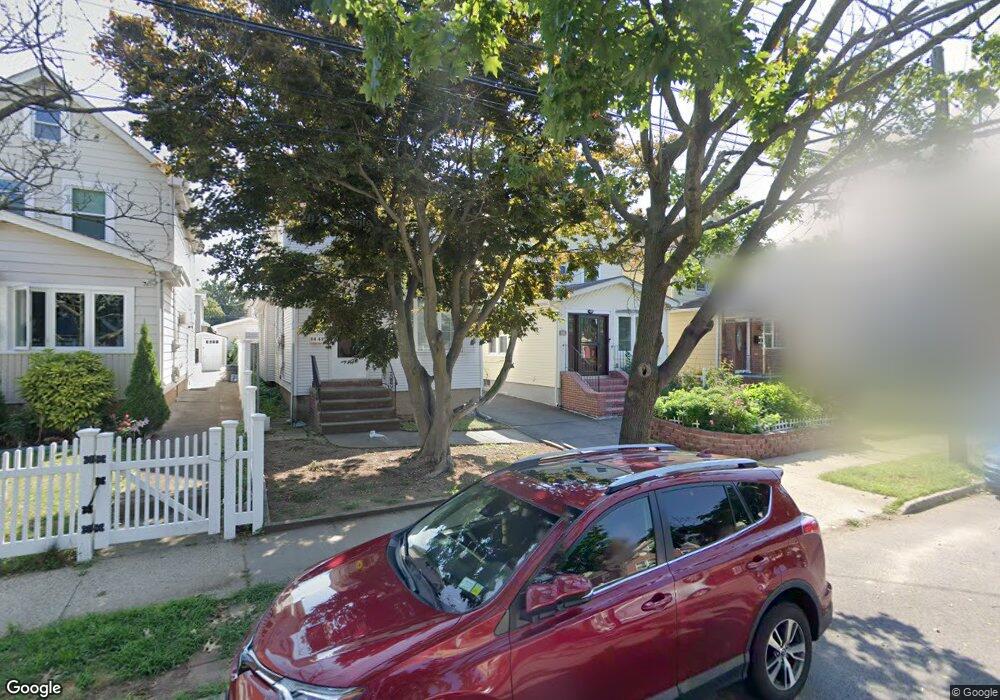 8445 259th St, Floral Park, NY 11001 - photo 1