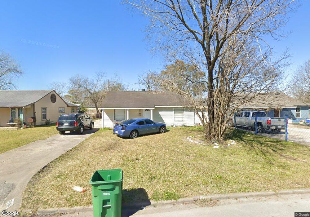 7751 Greendowns St, Houston, TX 77087 - photo 1