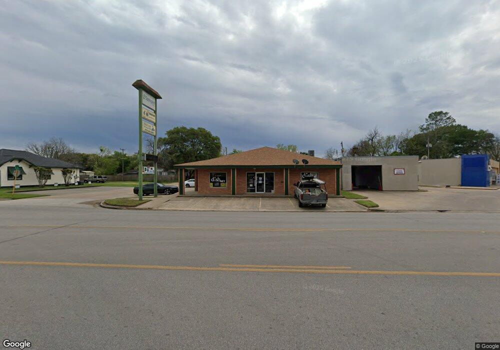 1420 7th St, Bay City, TX 77414 - photo 1