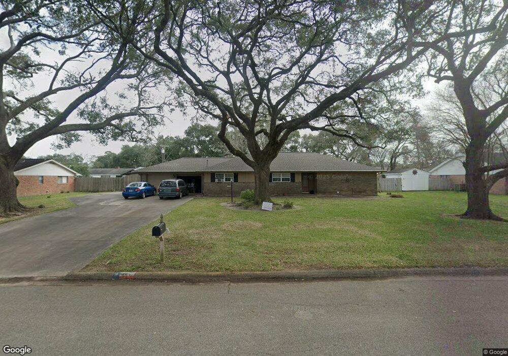 205 Ridgemont Dr, Alvin, TX 77511 - photo 1