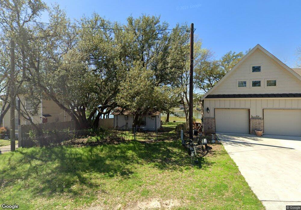 1625 E Lake Dr, Weatherford, TX 76087 - photo 1