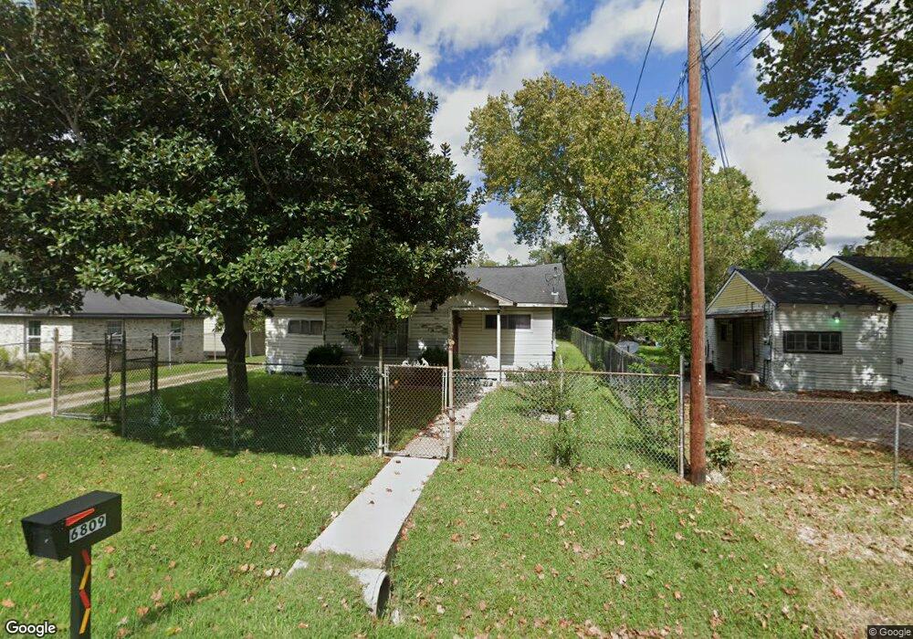 6809 Finch St, Houston, TX 77028 - photo 1