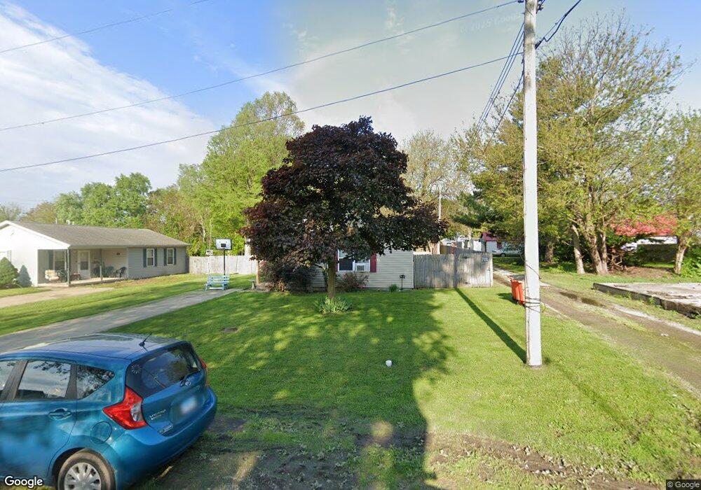 713 S 22nd St, Mattoon, IL 61938 - photo 1