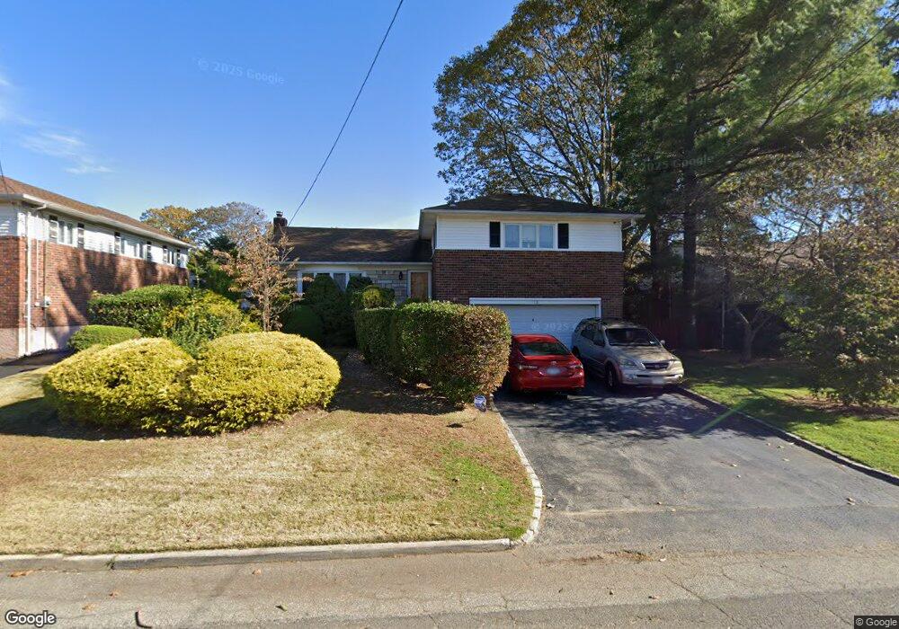 12 Kirkwood Dr, Glen Cove, NY 11542 - photo 1