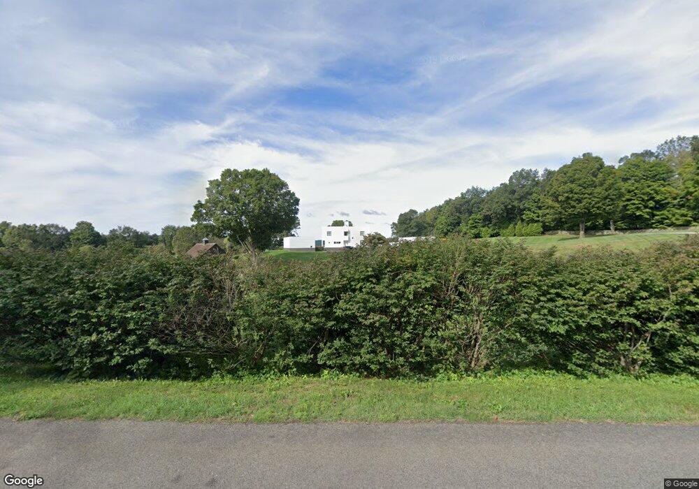 17 Hemlock Rd, Roxbury, CT 06783 - photo 1