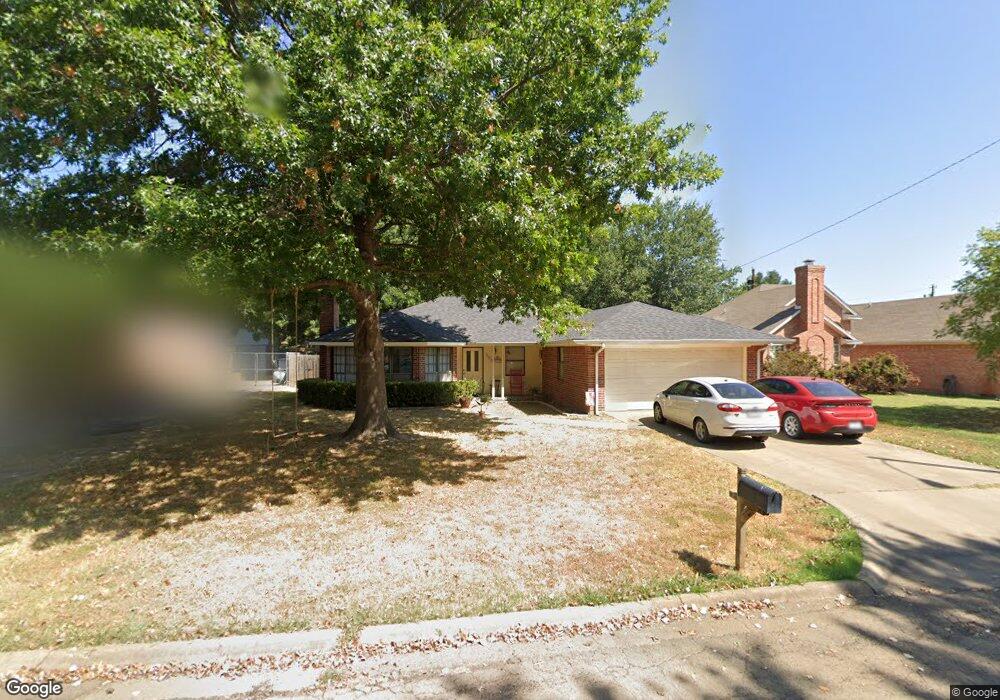 505 Martin St, Bonham, TX 75418 - photo 1