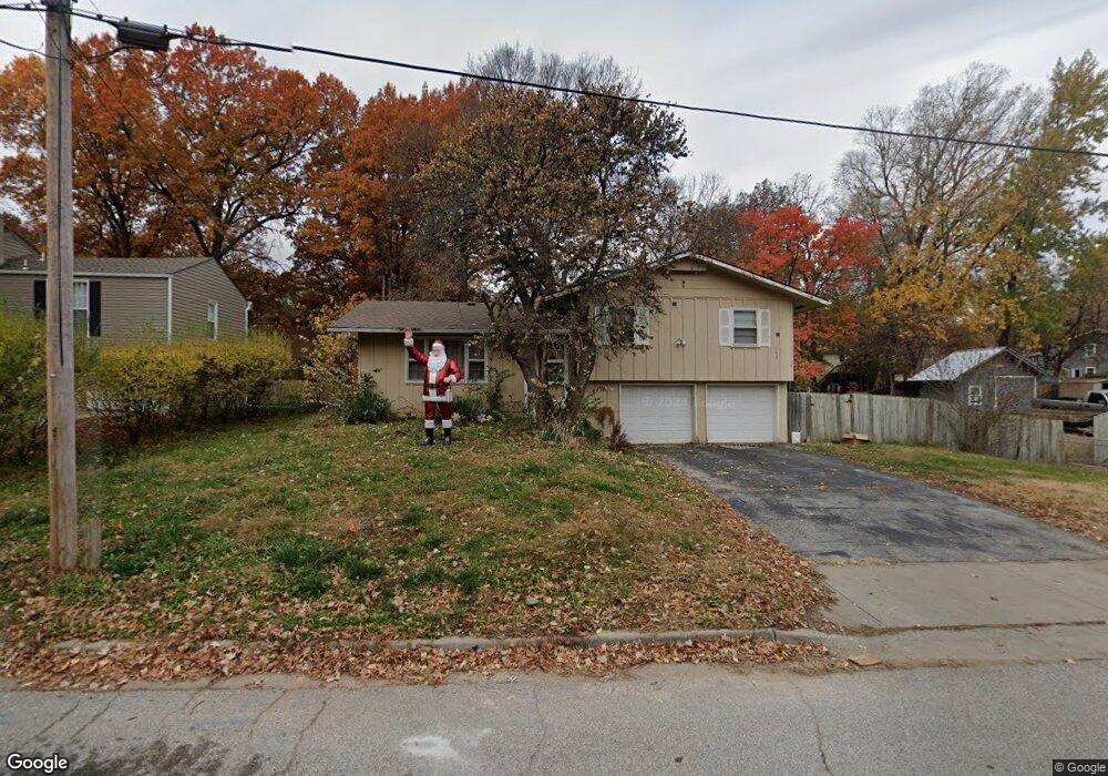 5518 Perry Ln, Shawnee, KS 66203 - photo 1