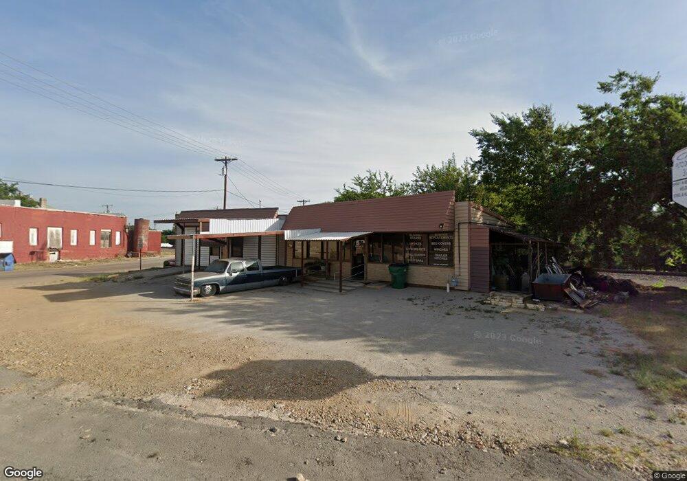 201 E Liveoak St unit RR, Coleman, TX 76834 - photo 1