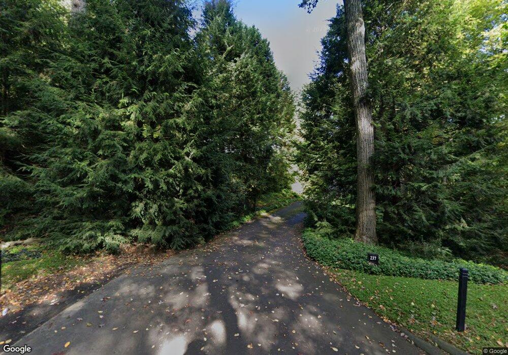 237 Wahackme Rd, New Canaan, CT 06840 - photo 1