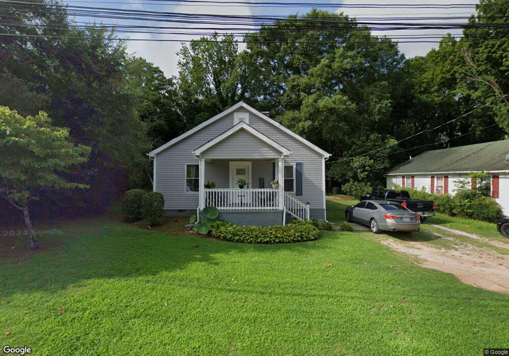 108 Charlton St, Laurens, SC 29360 - photo 1