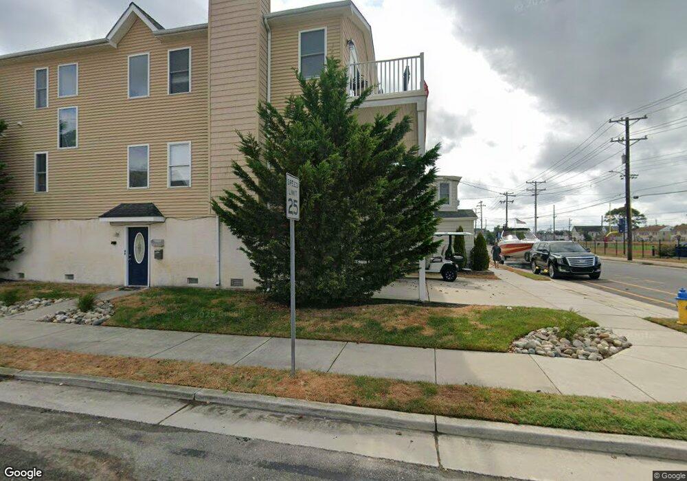 341 W Spicer Ave, Wildwood, NJ 08260 - photo 1