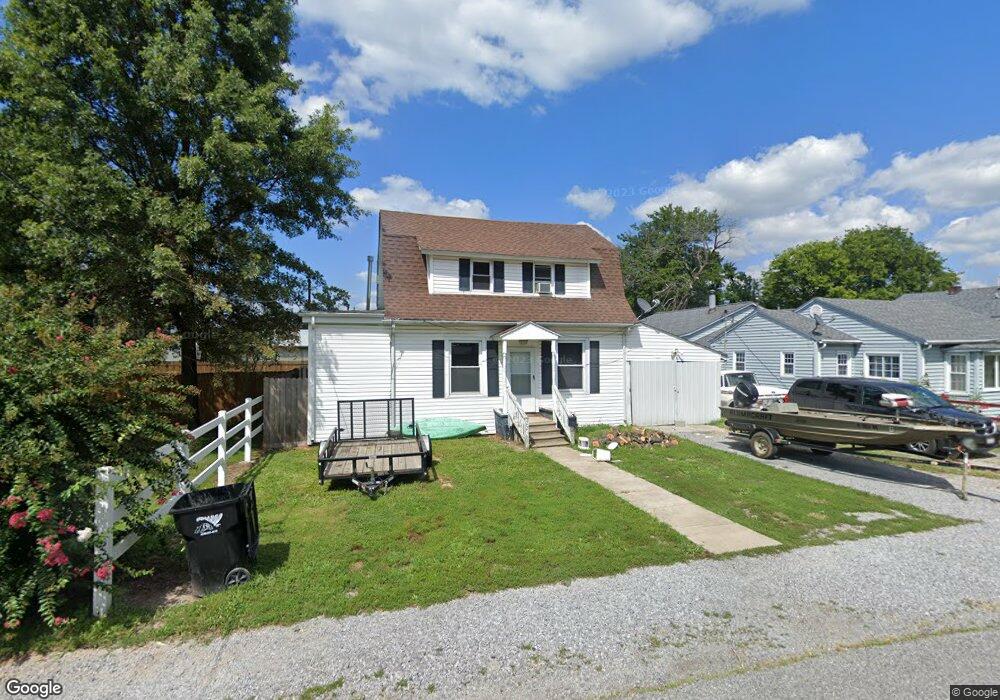 22 W Midkiff St, Harrisburg, IL 62946 - photo 1