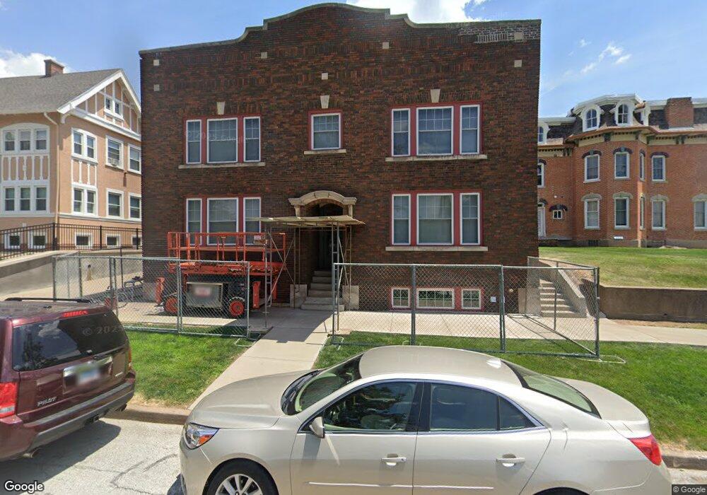 1111 N Perry St unit 1-11, Davenport, IA 52803 - photo 1