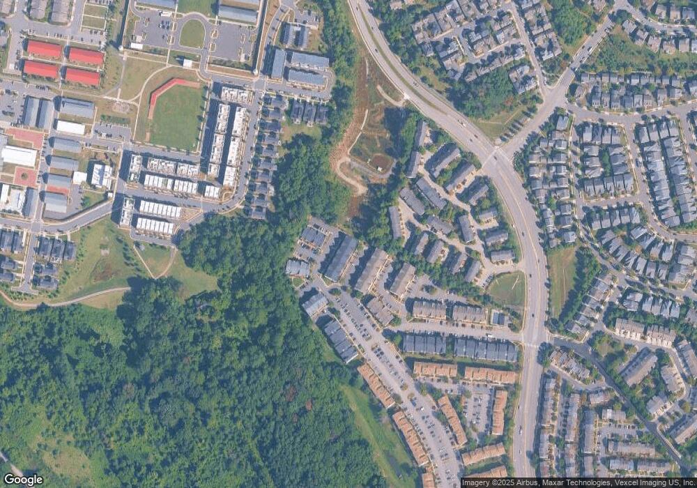 9193 Cardinal Forest Ln, Lorton, VA 22079 - photo 1