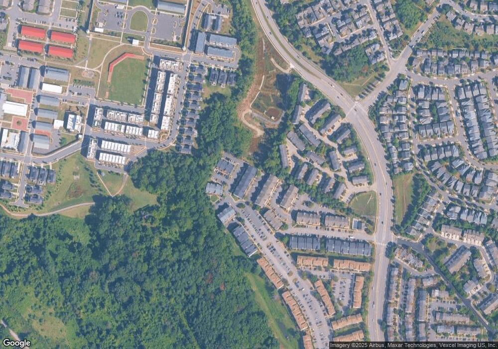 9195 Cardinal Forest Ln, Lorton, VA 22079 - photo 1